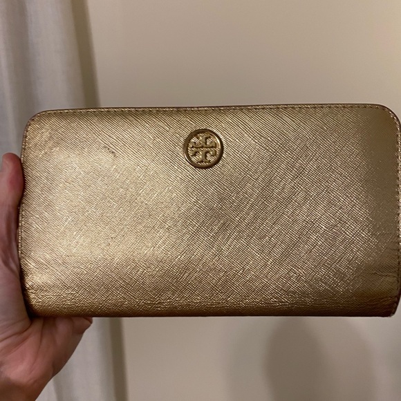 Rehab Bag Bundle!! LV, Ferragamo, Coach, Tory - Picture 4 of 16